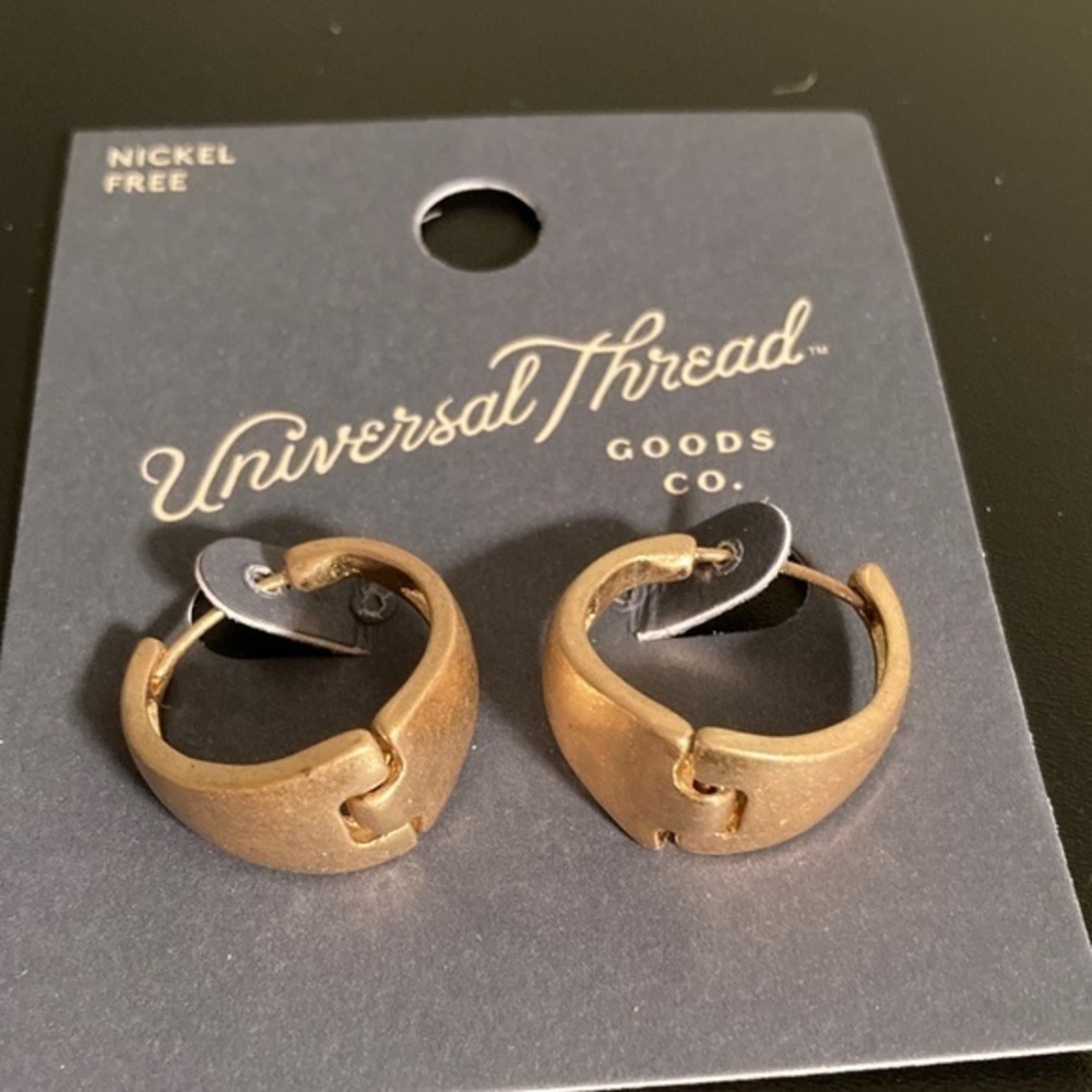 Universal Thread Gold Chunky Hoop Earrings